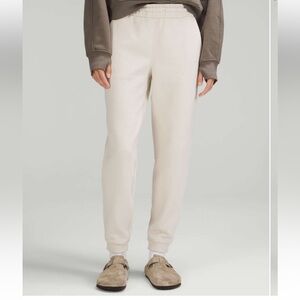 Lululemon Loungeful High-Rise Jogger in Natural Ivory